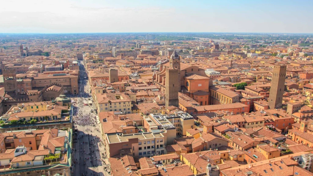 Bologna Travel Guide